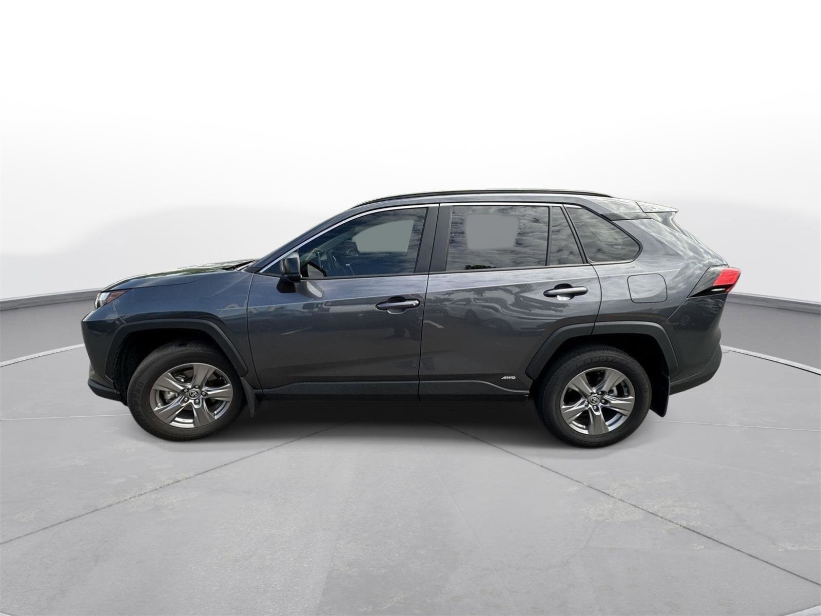 Certified 2025 Toyota RAV4 LE AWD/4WD image 9