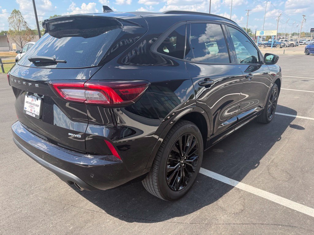 Used 2025 Ford Escape ST-Line Elite AWD/4WD image 6