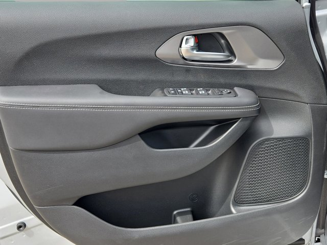 New 2026 Chrysler Voyager LX image 13