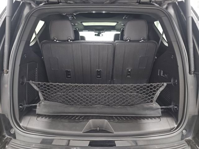 Used 2022 GMC Yukon SLT w/ SLT Luxury Package image 18
