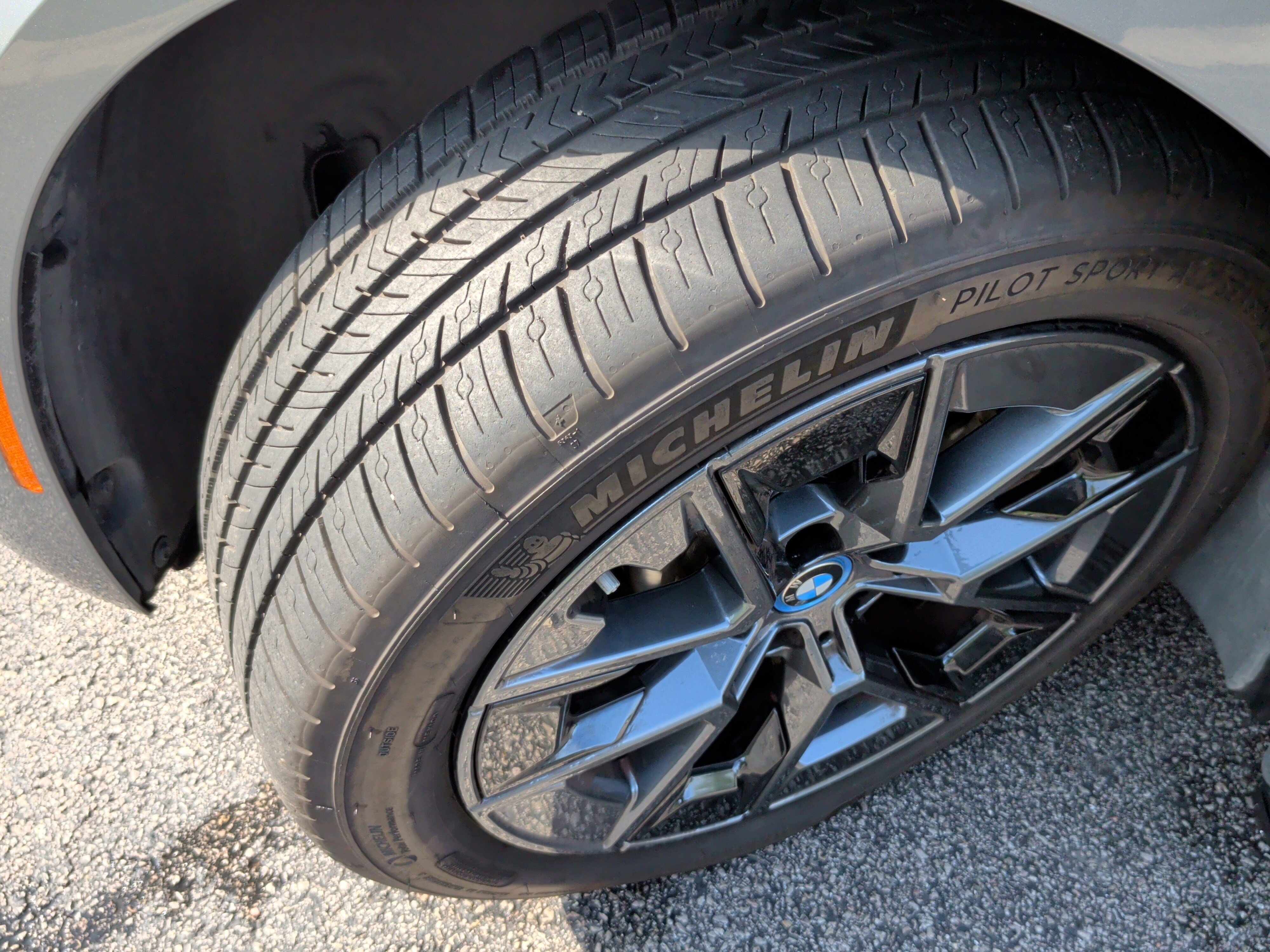 Used 2023 BMW i4 eDrive35 w/ Premium Package RWD image 15