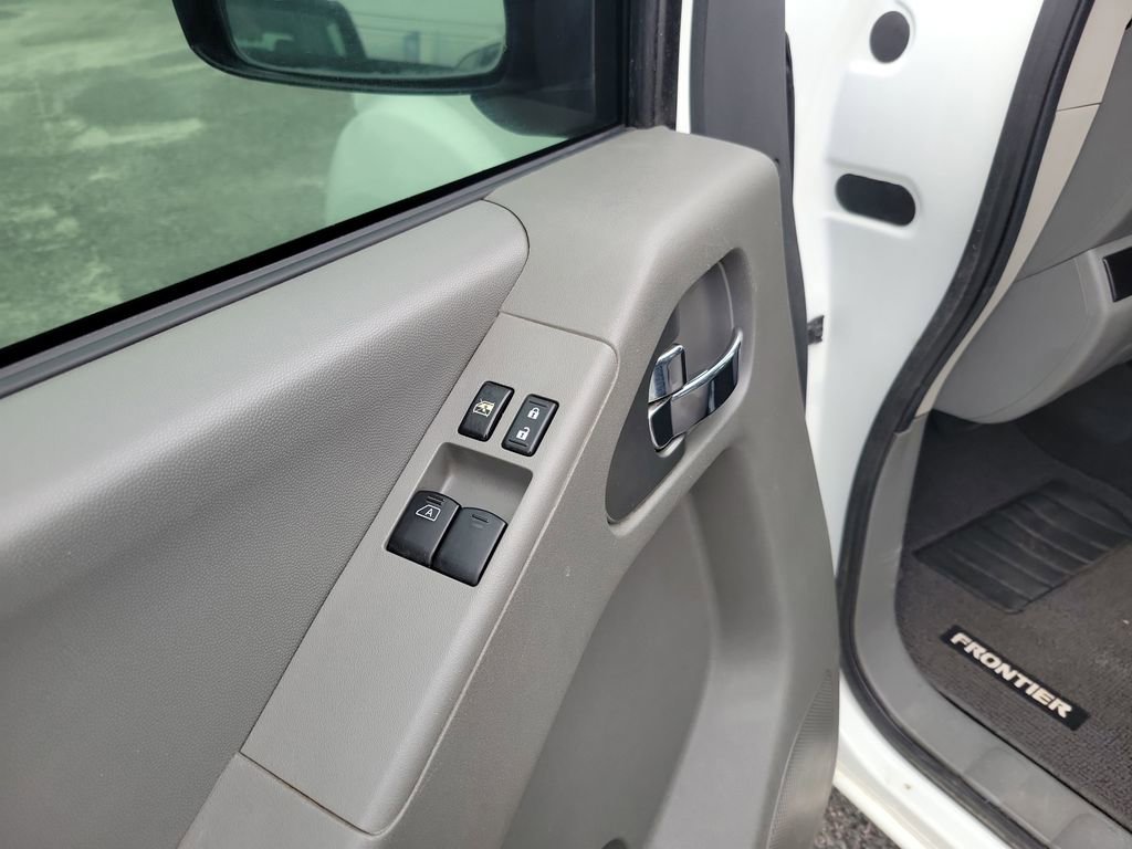 Used 2021 Nissan Frontier S RWD image 11