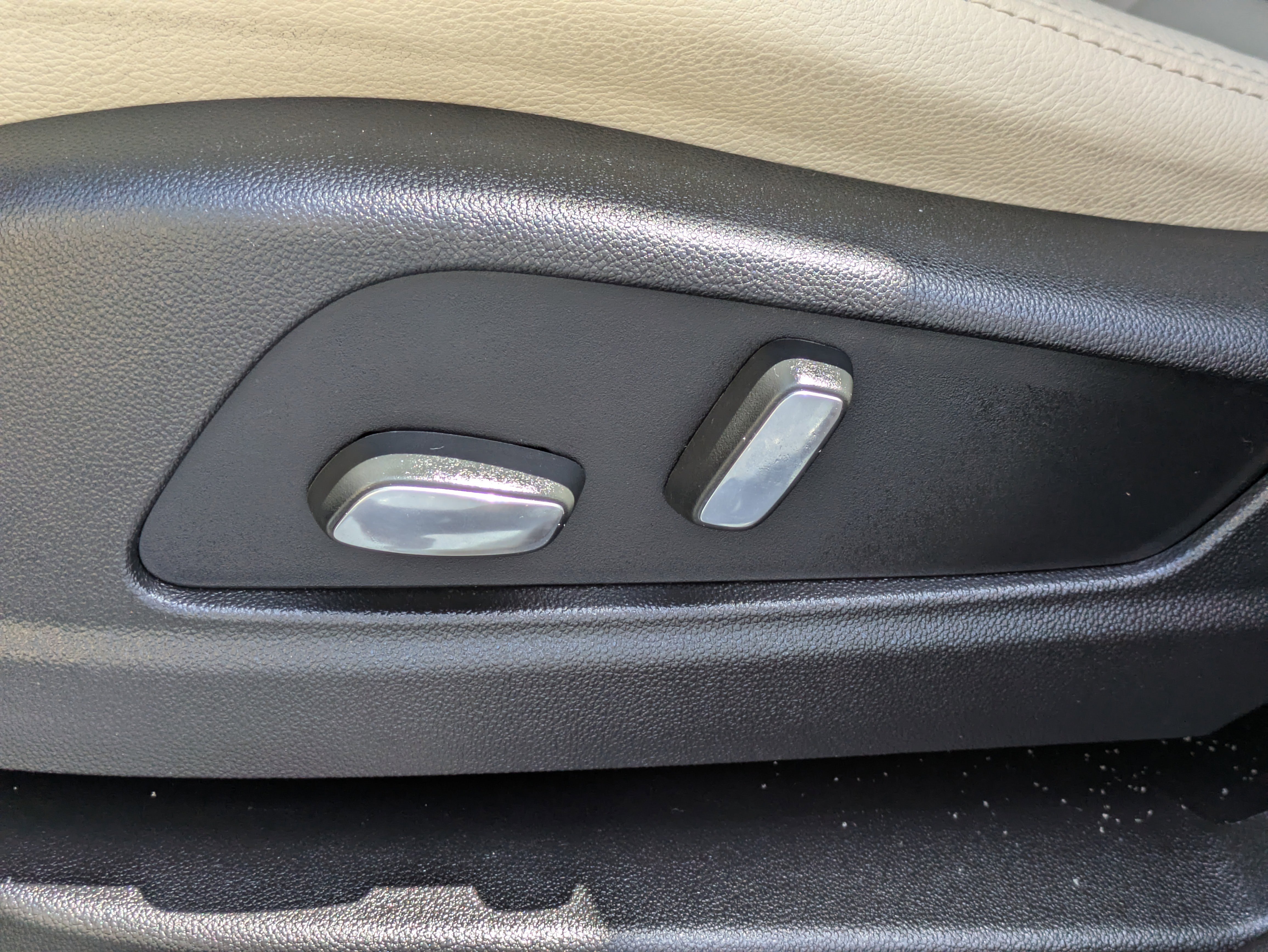 Used 2018 Cadillac XT5 FWD image 19