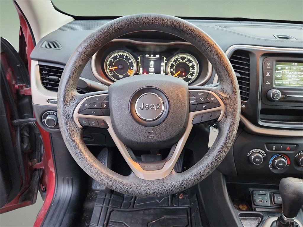 Used 2015 Jeep Cherokee Sport image 20