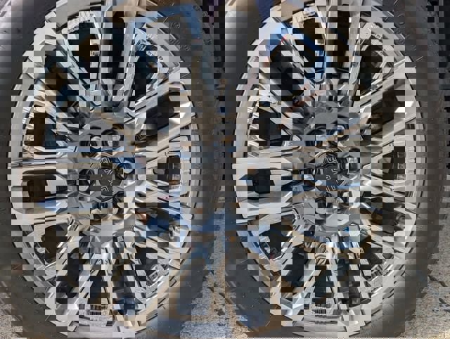 Certified 2024 GMC Sierra 1500 Denali Ultimate AWD/4WD image 7