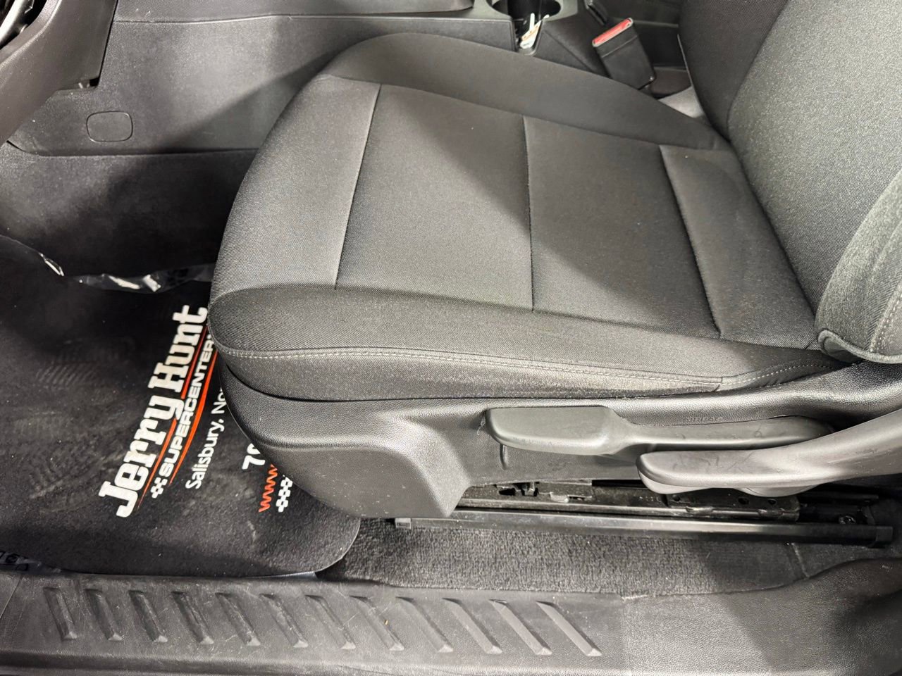 Used 2024 Chevrolet Colorado W/T image 12