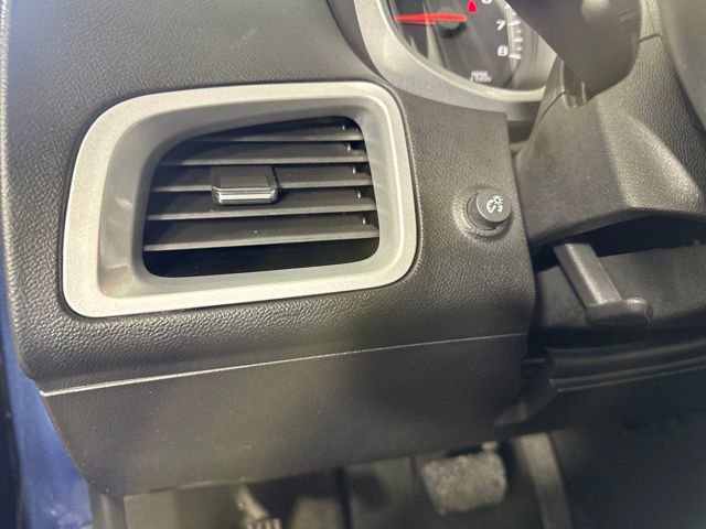 Used 2017 Chevrolet Equinox LT w/ Convenience Package image 19