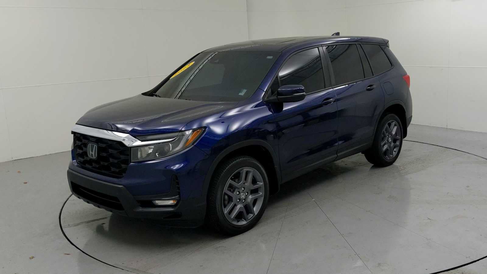 Used 2023 Honda Passport EX-L image 4