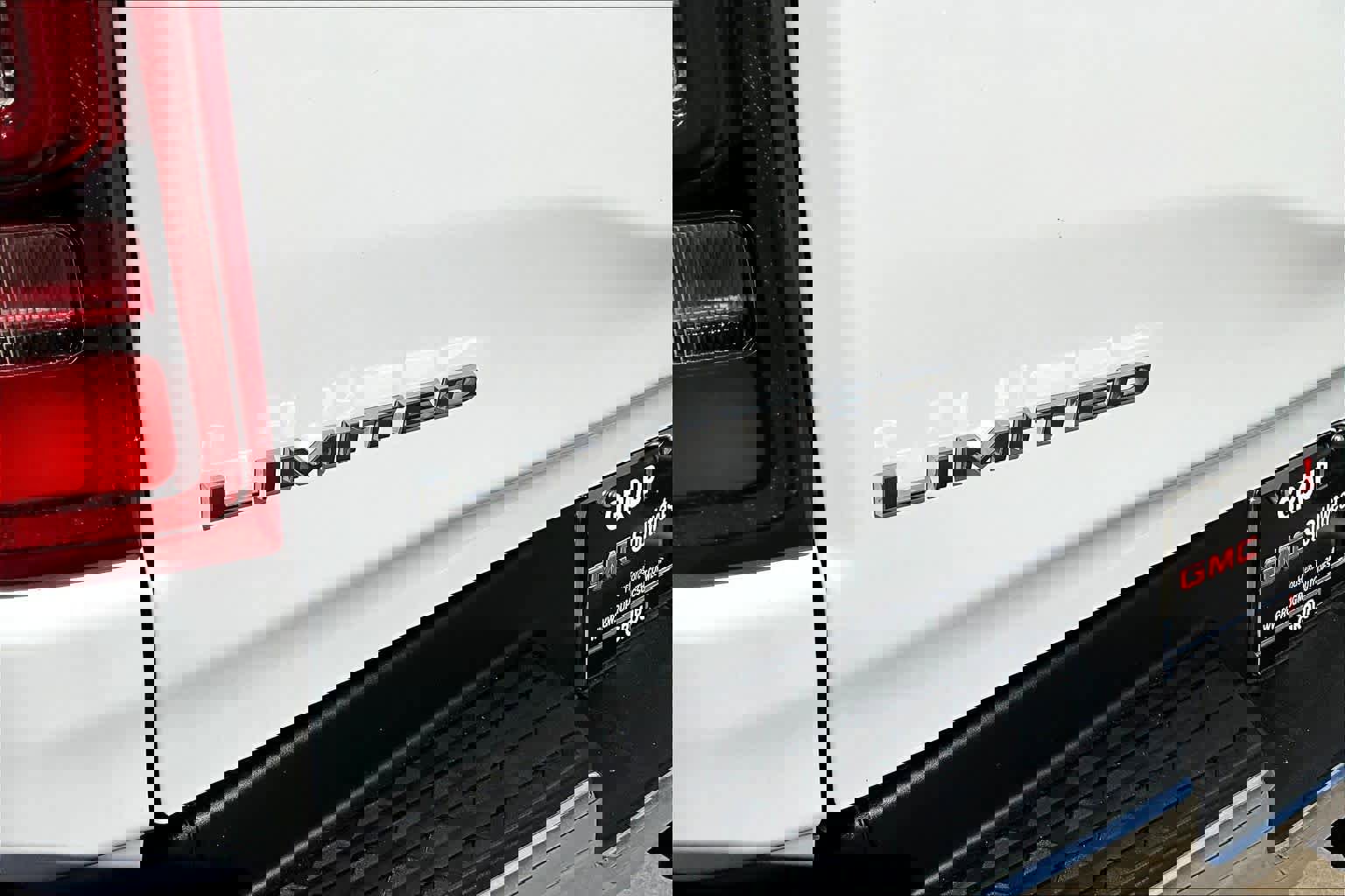 Used 2020 RAM 1500 Limited image 18