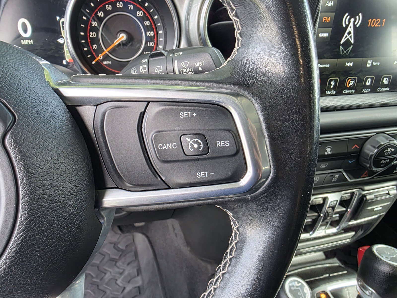 Used 2019 Jeep Wrangler Unlimited Sahara w/ Uconnect 4C Nav & Sound Group image 19
