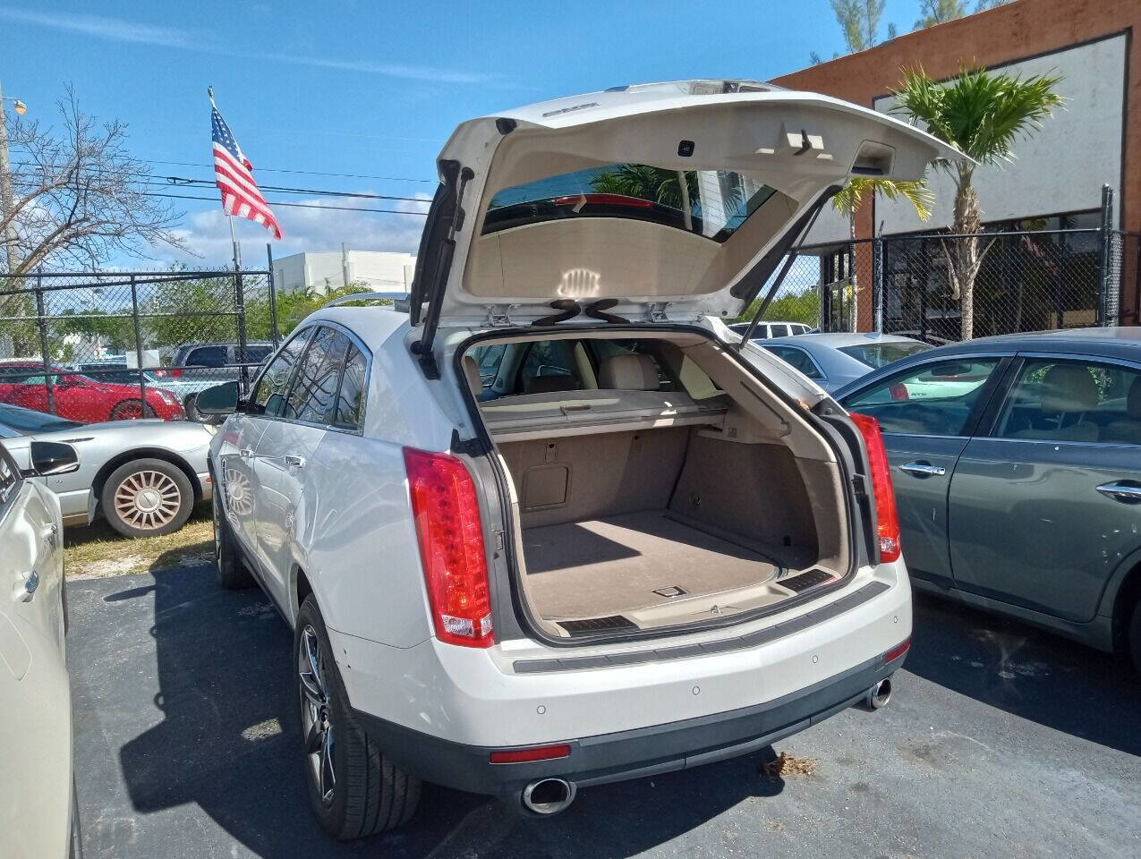 Used 2012 Cadillac SRX Luxury image 8