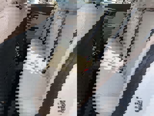 Used 2023 Mercedes-Benz C 300 4MATIC Sedan w/ Exclusive Trim Package image 19