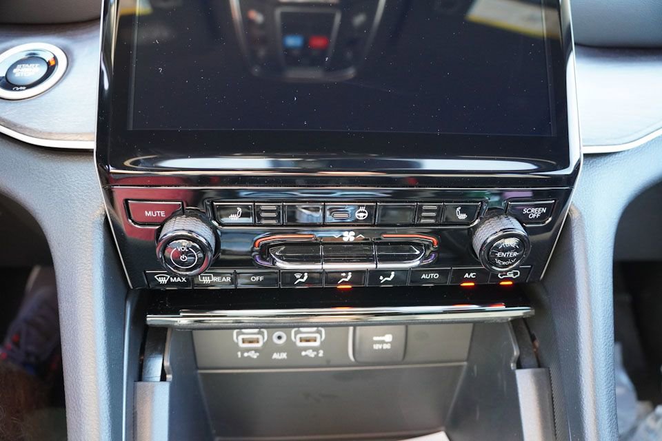 New 2025 Jeep Grand Cherokee L Limited w/ Trailer Tow Package image 15