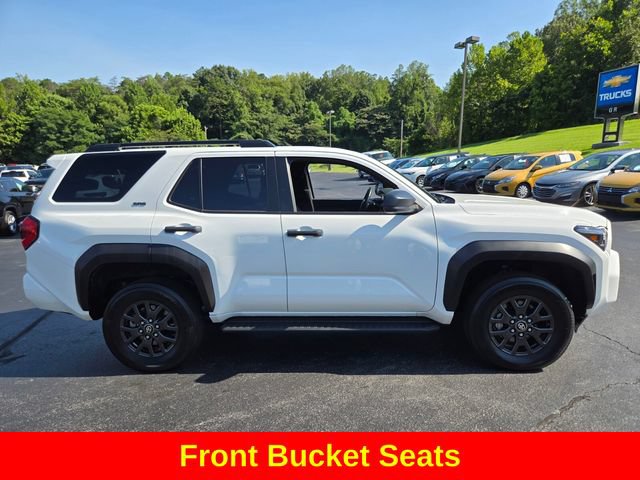 Used 2025 Toyota 4Runner SR5 AWD/4WD image 10