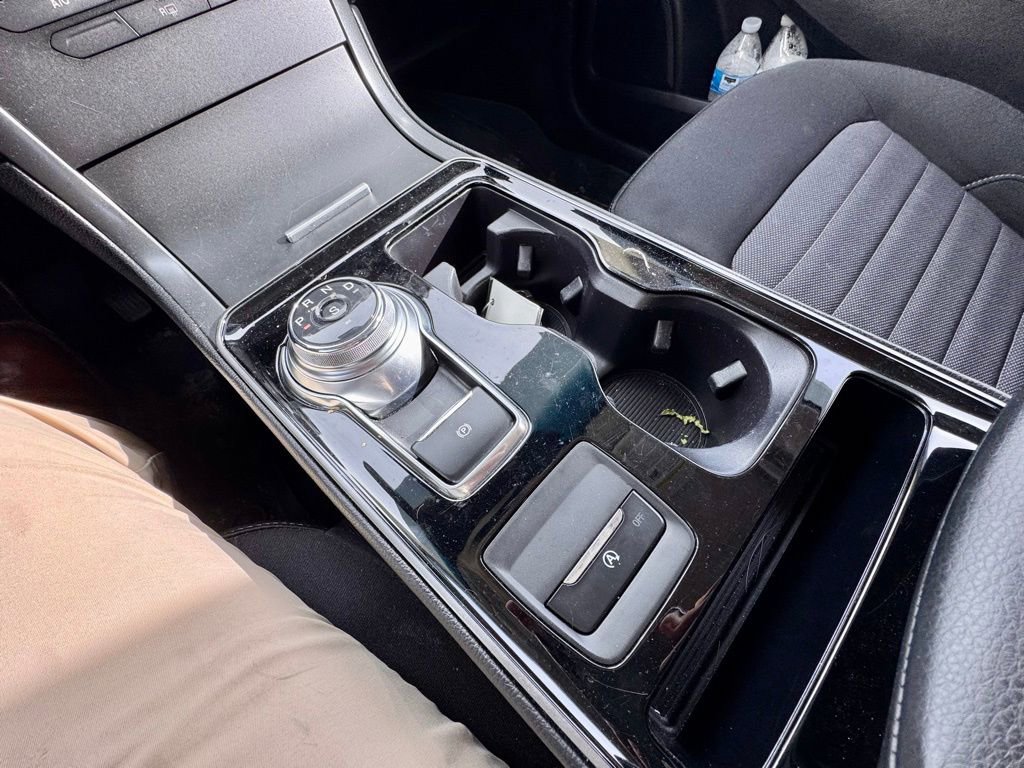 Used 2019 Ford Edge SE image 14