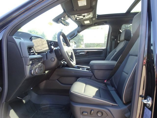 New 2026 Chevrolet Suburban Premier AWD/4WD image 7