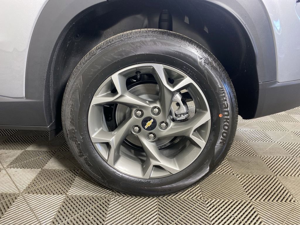 New 2026 Chevrolet Trax LT w/ Driver Confidence Package image 30