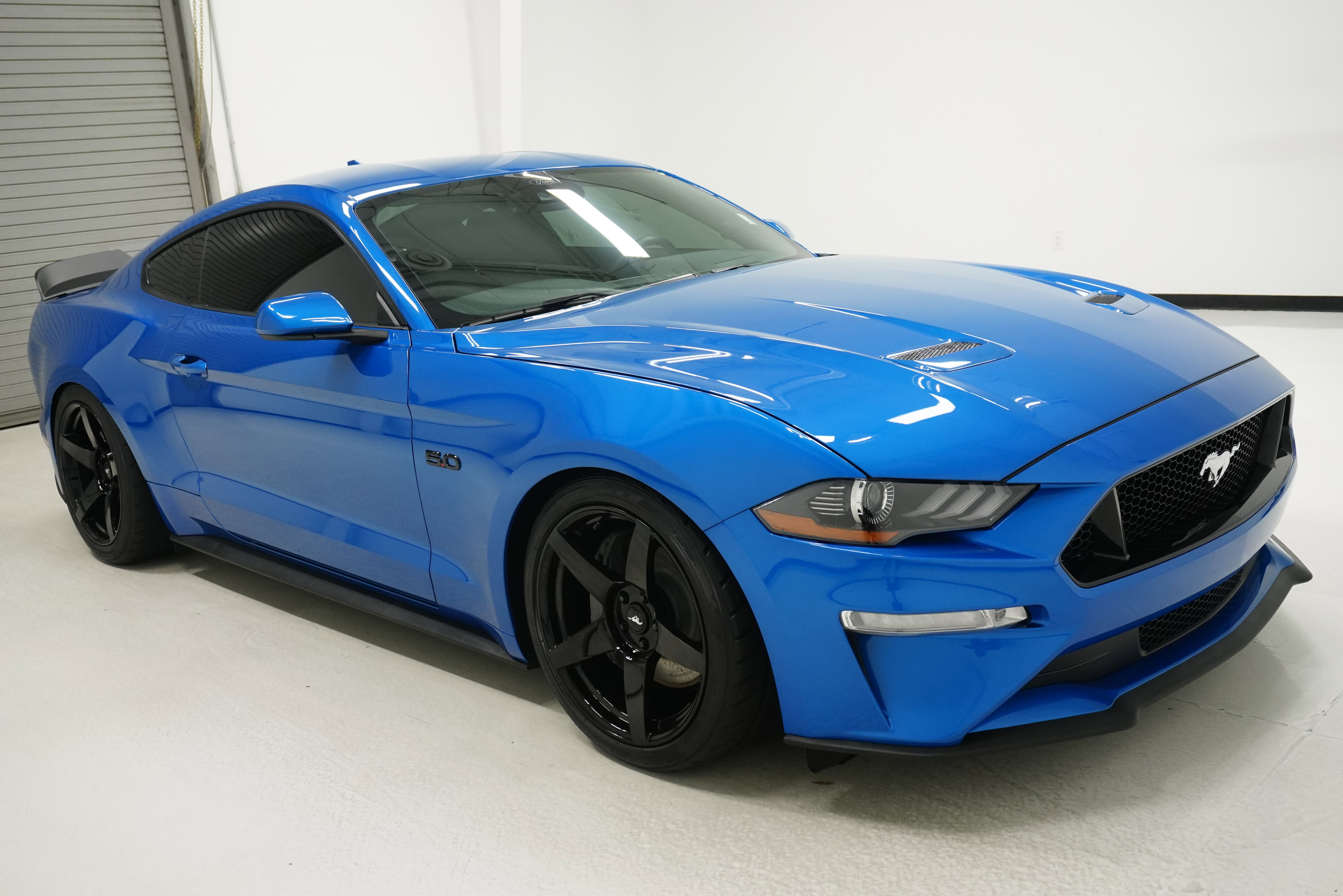 Used 2021 Ford Mustang GT image 3