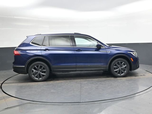 Used 2022 Volkswagen Tiguan SE image 3