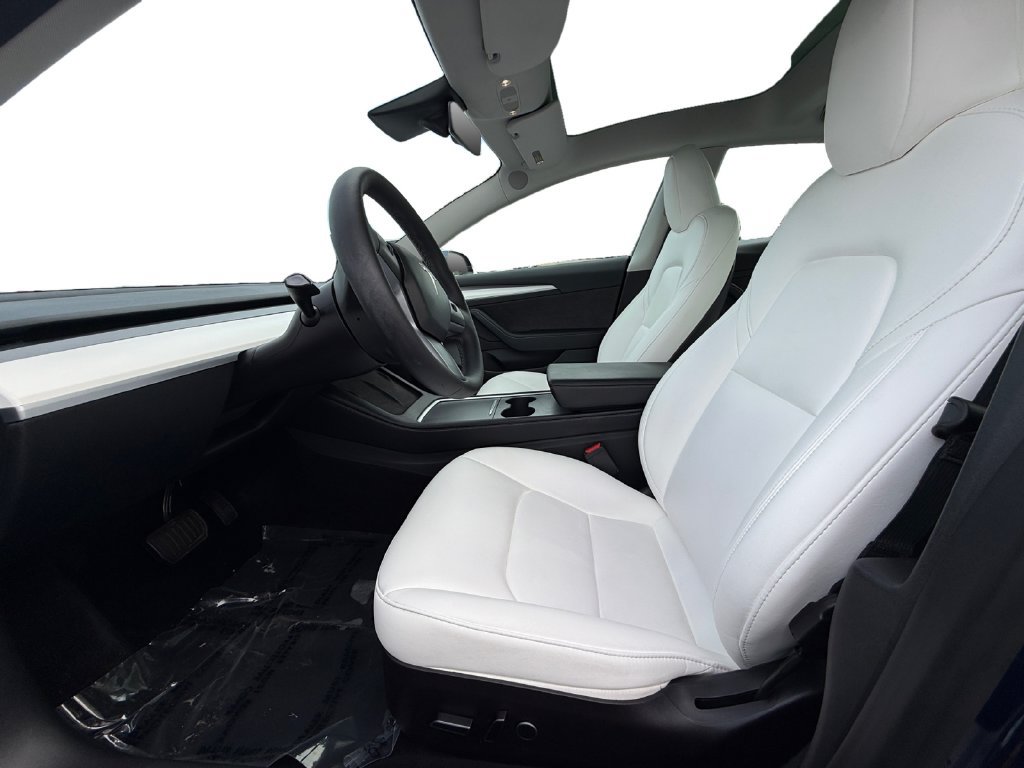 Used 2023 Tesla Model 3 Standard Range RWD image 9
