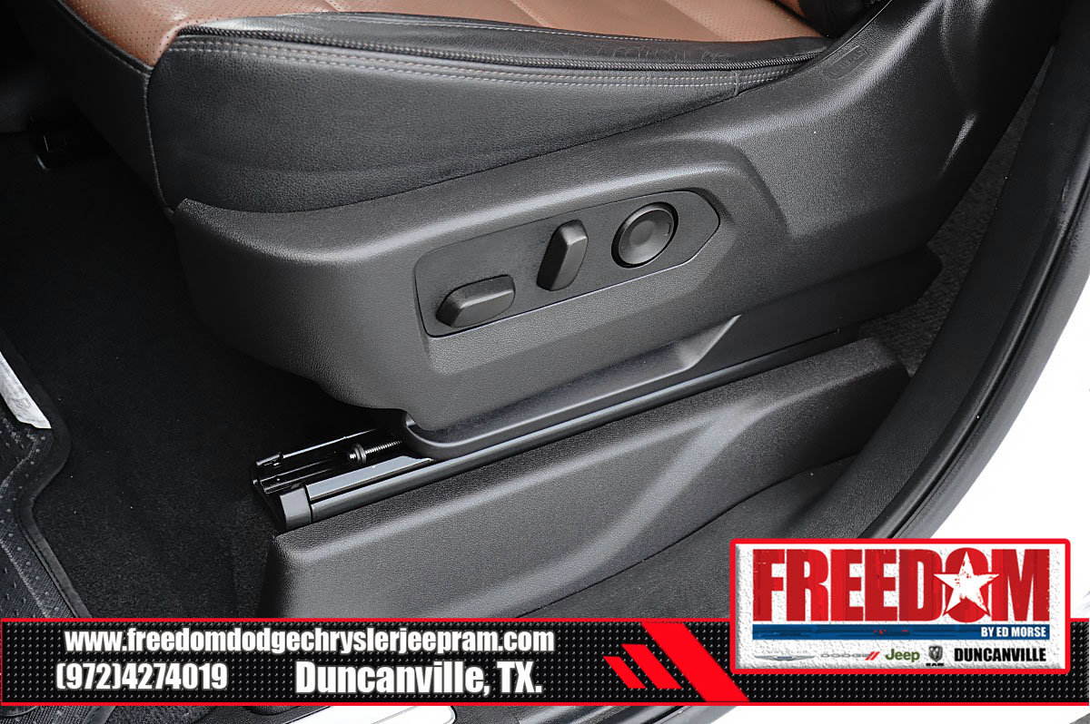 Used 2025 Chevrolet Silverado 2500 High Country w/ High Country Premium Package AWD/4WD image 35