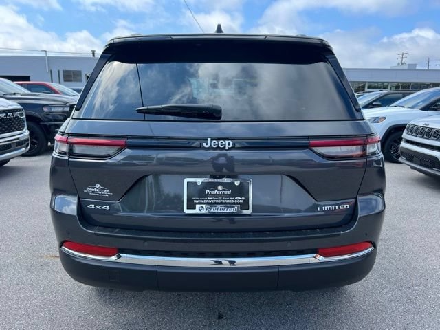 Used 2024 Jeep Grand Cherokee Limited AWD/4WD image 12
