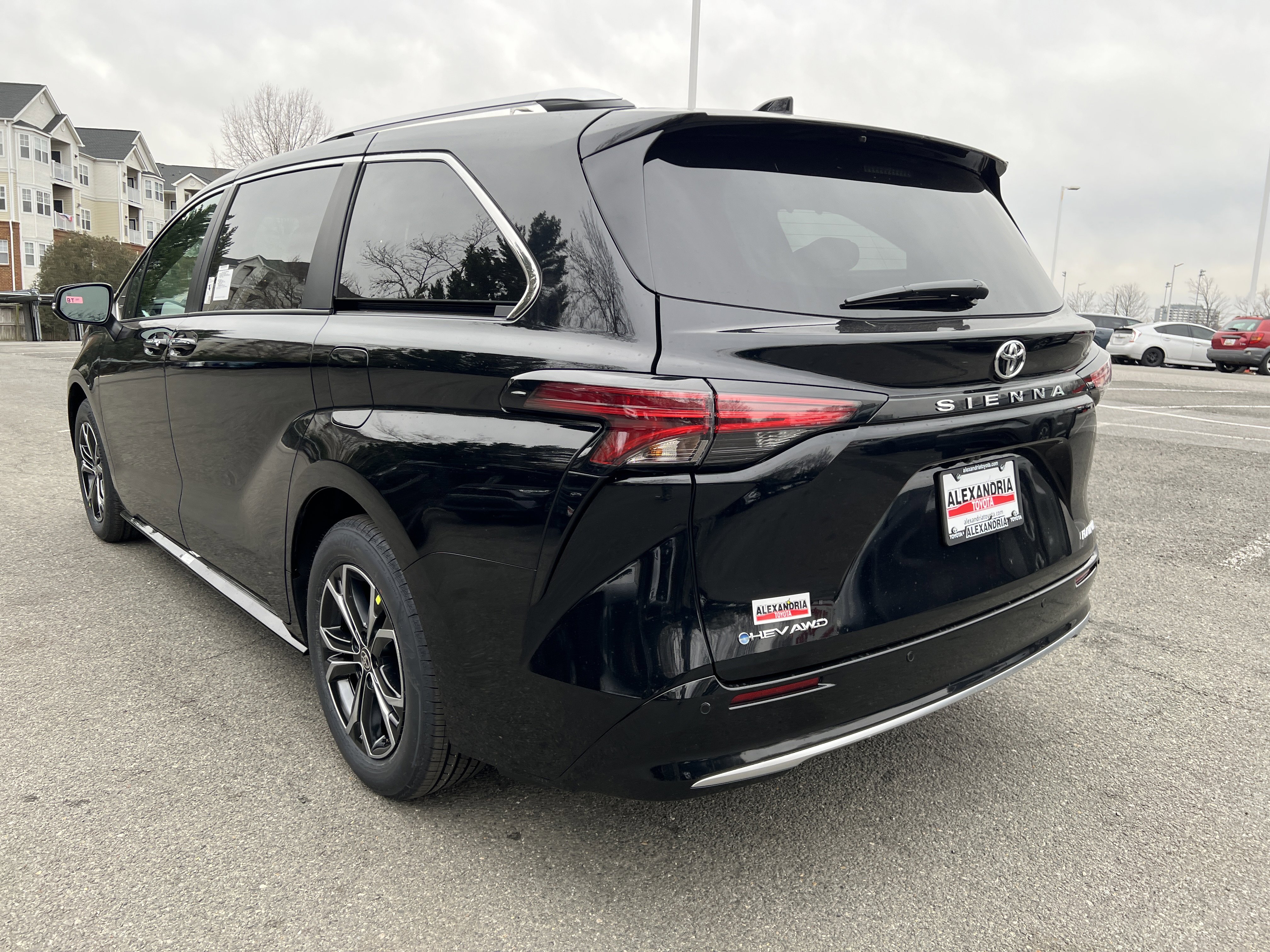 New 2026 Toyota Sienna Platinum image 6