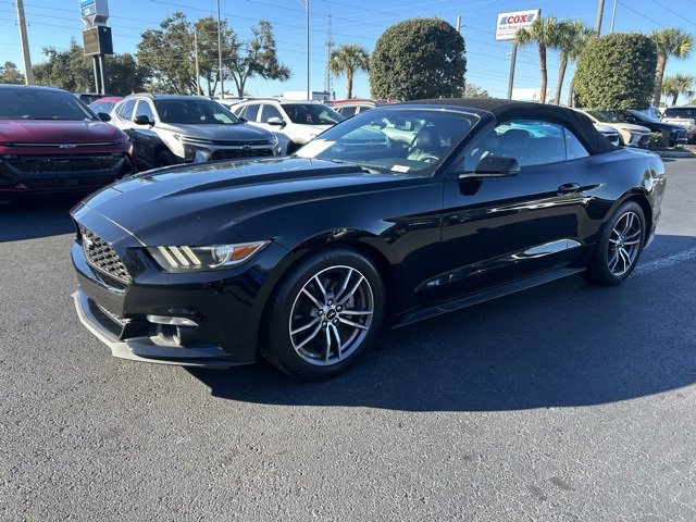 Used 2017 Ford Mustang Premium image 3