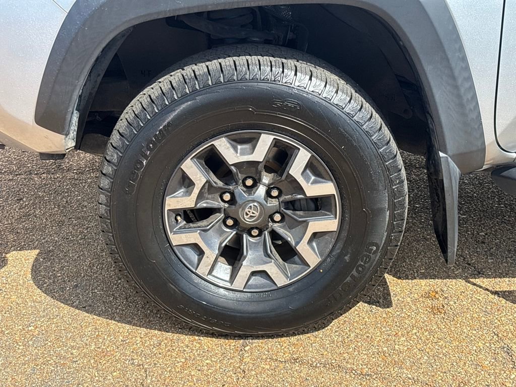 Used 2022 Toyota Tacoma TRD Off-Road image 25