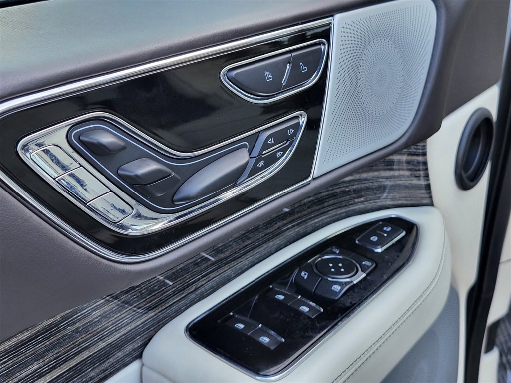 Used 2023 Lincoln Navigator L Black Label image 17