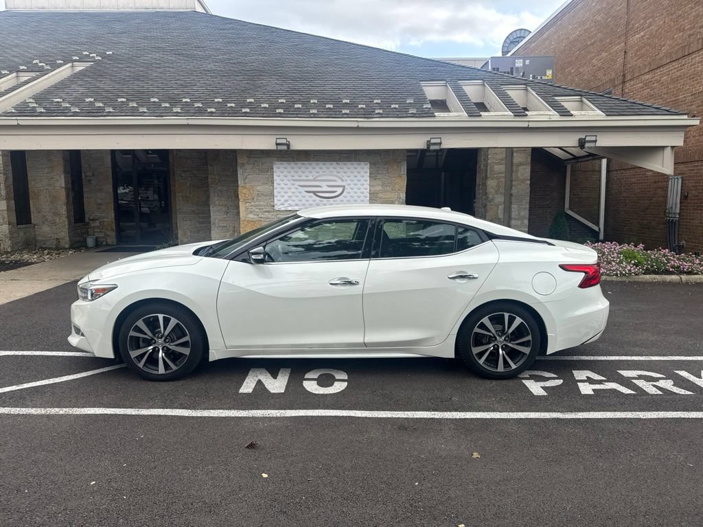 Used 2017 Nissan Maxima 3.5 SV FWD image 3