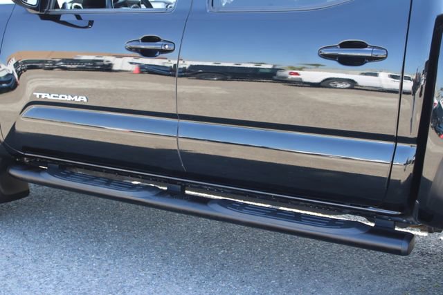 Used 2021 Toyota Tacoma TRD Off-Road w/ Technology Package image 13