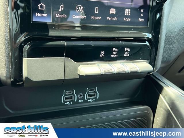 Used 2026 RAM 1500 Laramie AWD/4WD image 35
