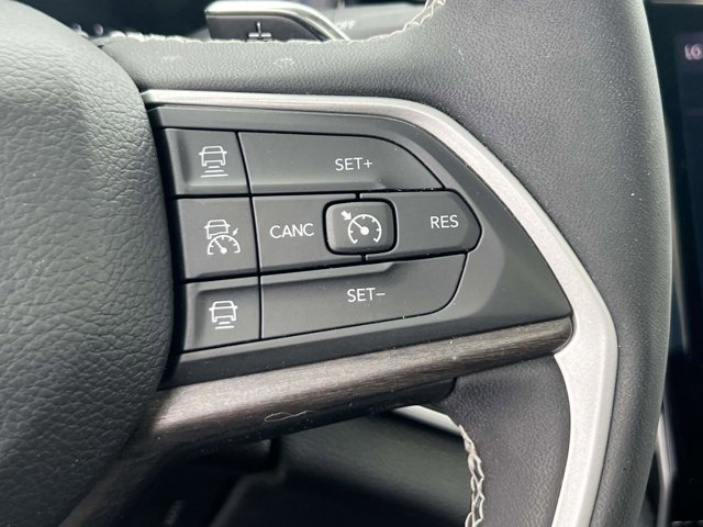 Used 2023 Jeep Grand Cherokee 4WD 4xe image 23