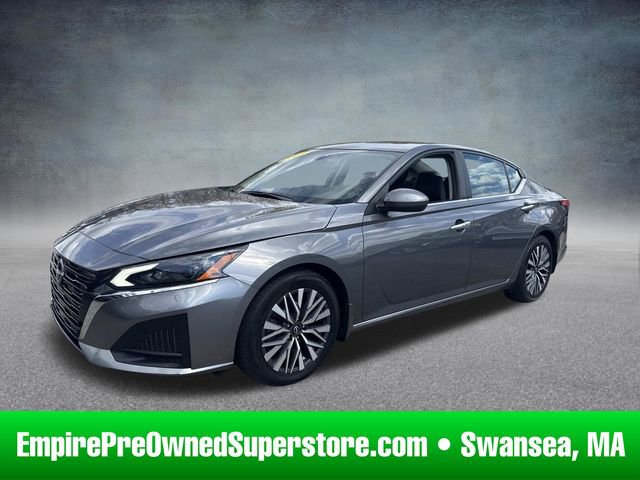 Used 2023 Nissan Altima 2.5 SV w/ SV Premium Package image 1