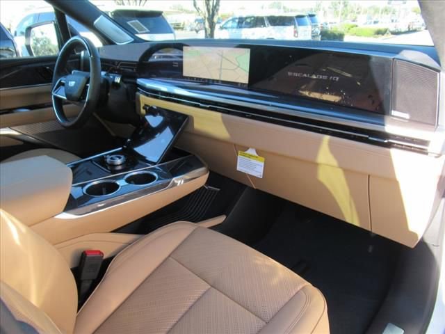 New 2025 Cadillac Escalade IQ Luxury 2 image 13