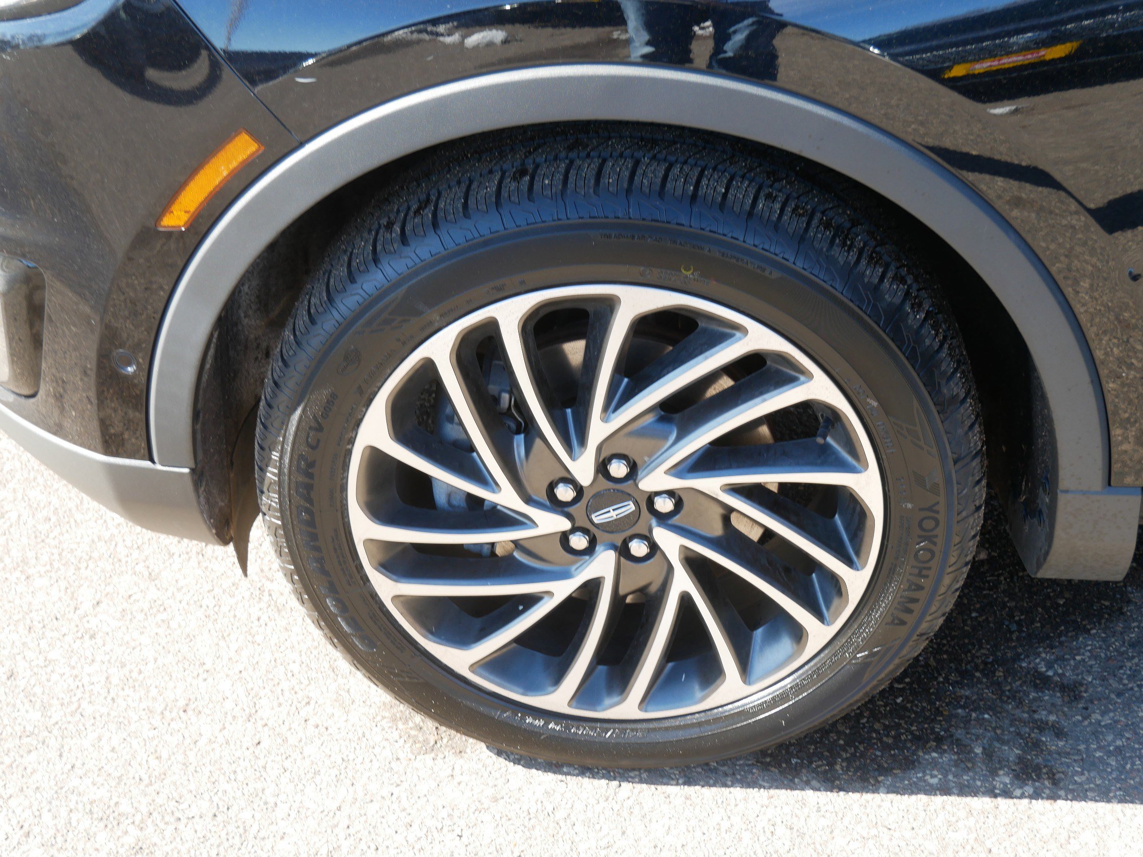 Used 2020 Lincoln Nautilus Reserve w/ Equipment Group 201A image 15