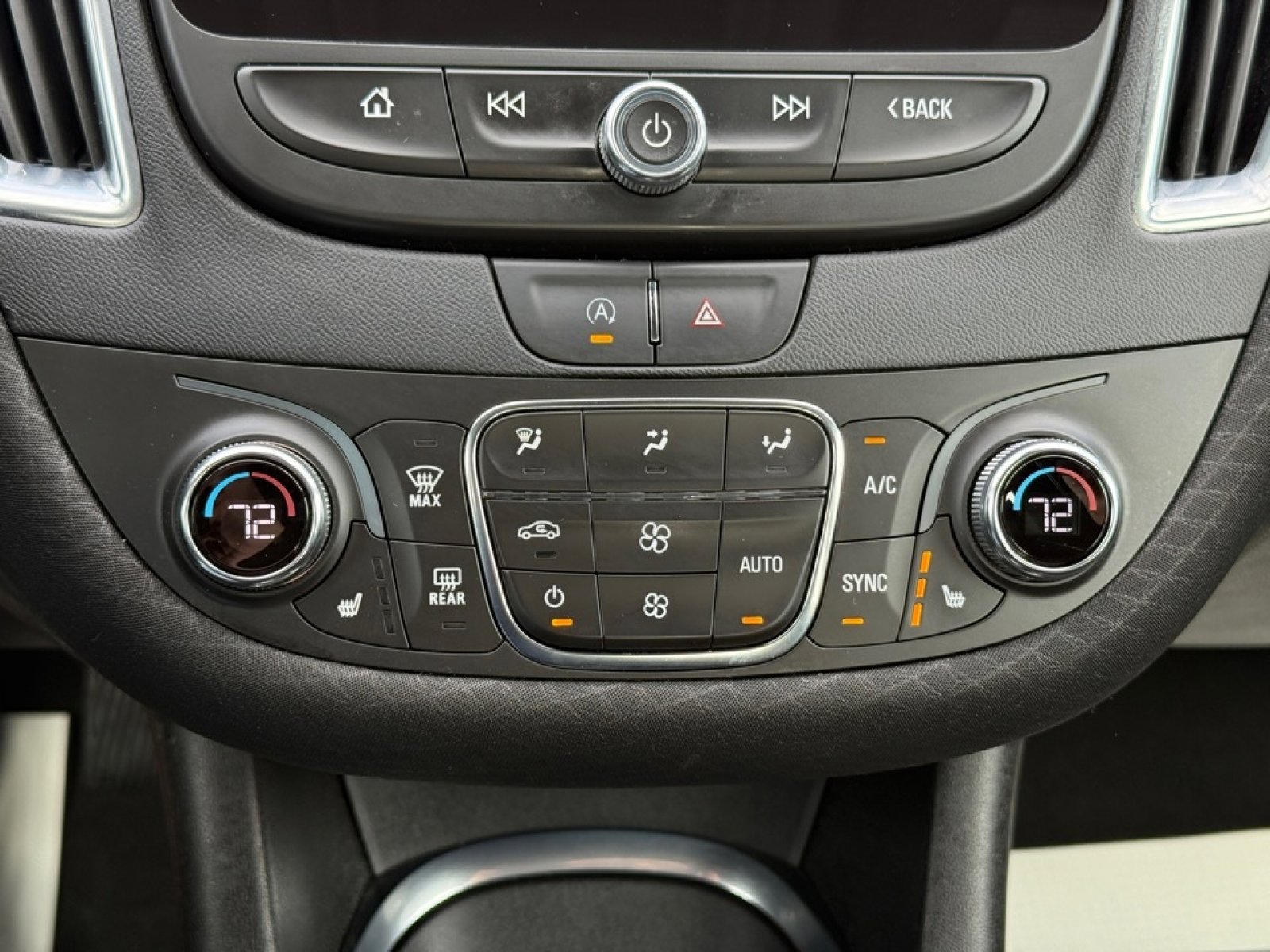 Used 2021 Chevrolet Malibu LT image 15