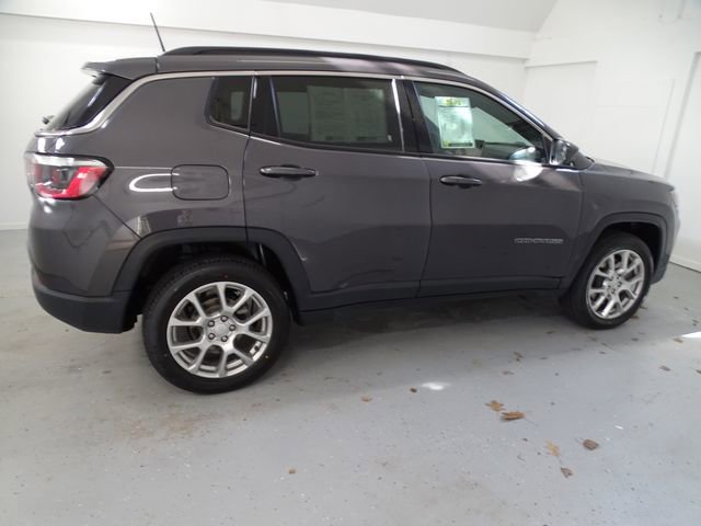 Certified 2024 Jeep Compass Latitude w/ Sun and Sound Group image 25