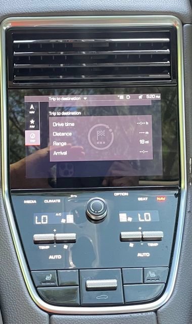 Used 2021 Porsche Panamera image 16