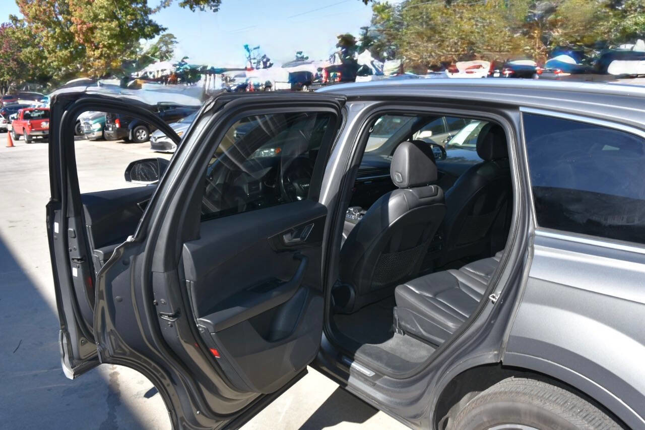 Used 2017 Audi Q7 2.0T Premium AWD/4WD image 50