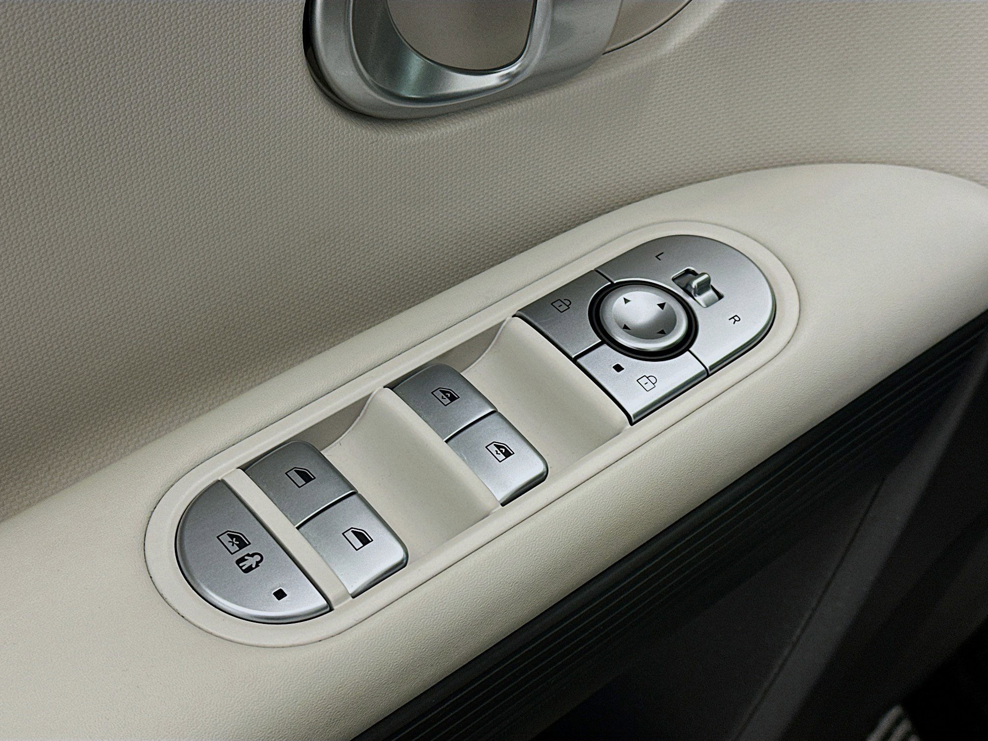 Used 2024 Hyundai Ioniq 5 SEL image 15