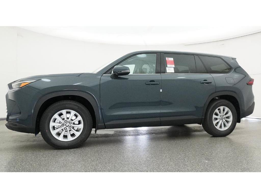 New 2026 Toyota Grand Highlander XLE FWD image 18