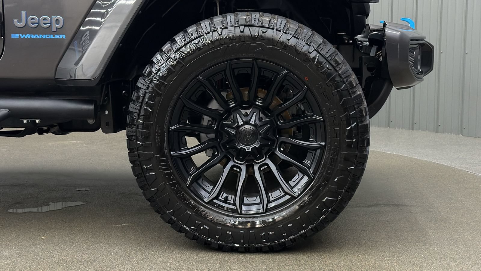 Used 2024 Jeep Wrangler Unlimited w/ Convenience Group AWD/4WD image 9
