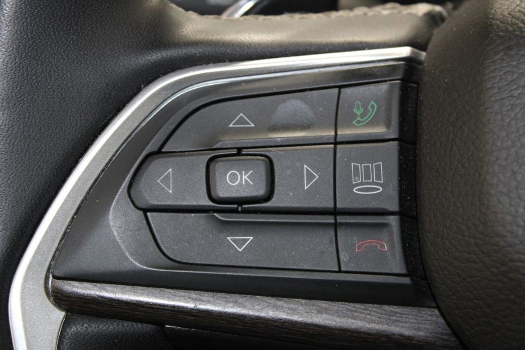 Used 2023 Jeep Grand Cherokee L Limited image 48