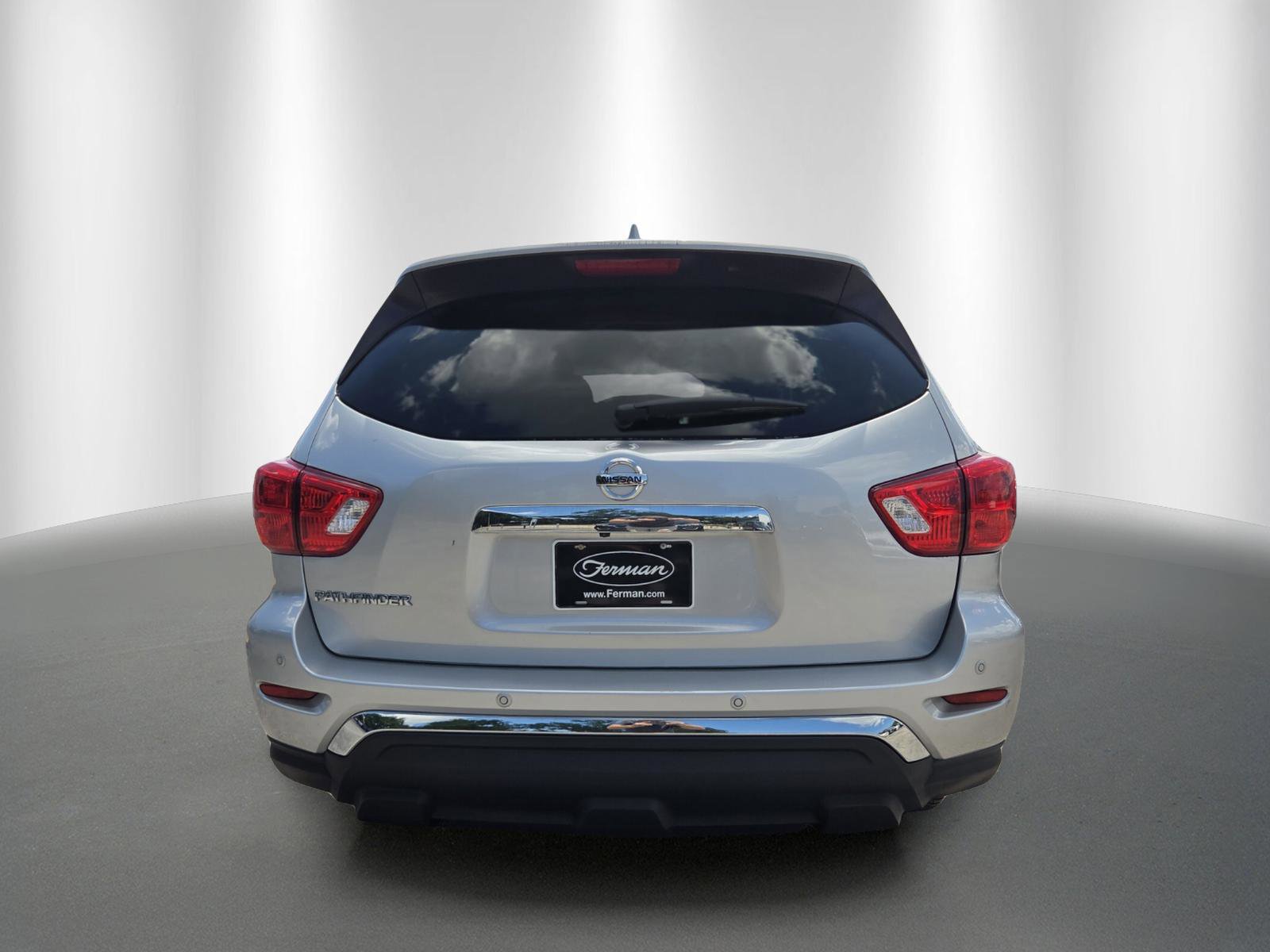 Used 2020 Nissan Pathfinder S FWD image 6