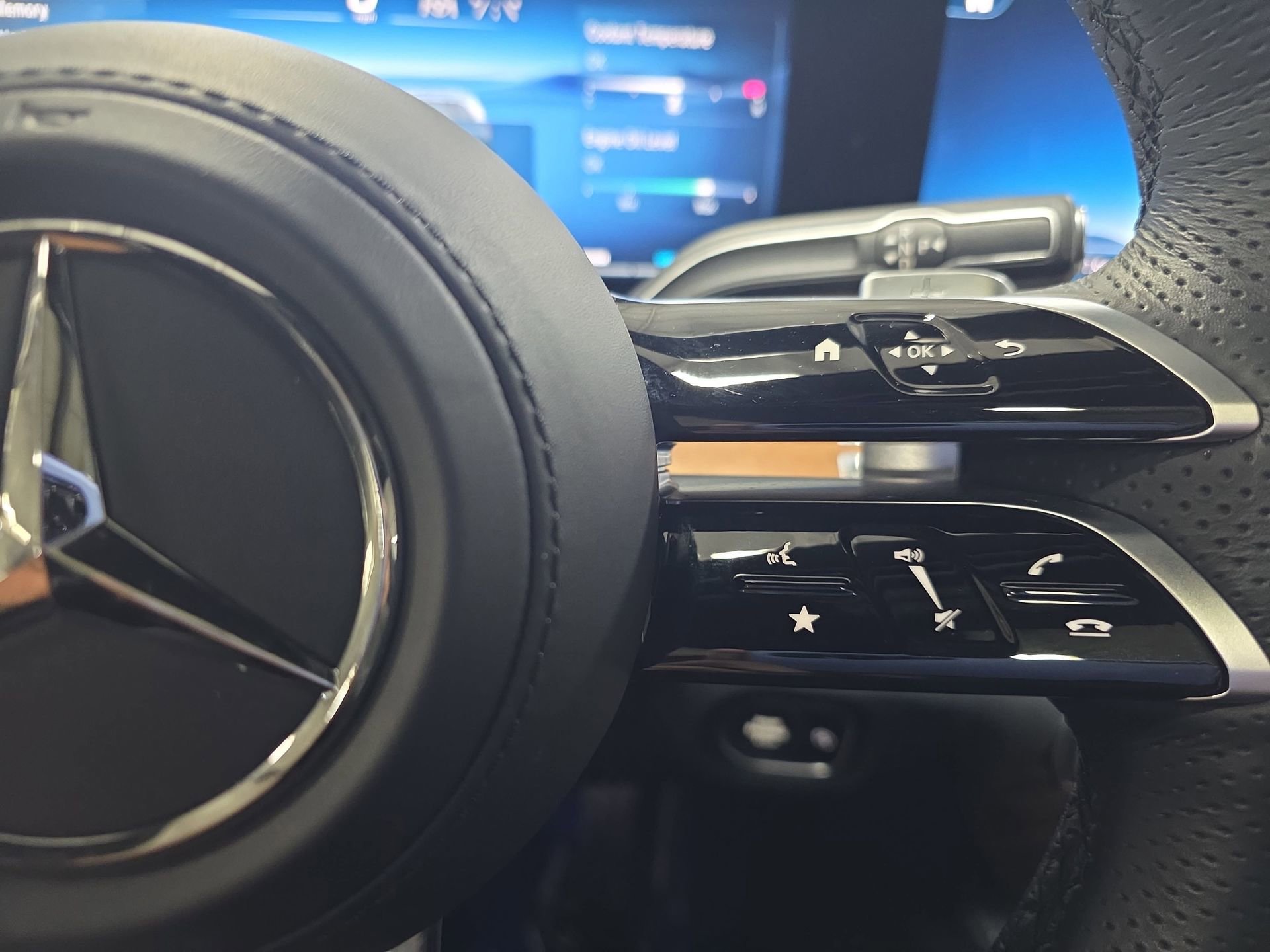 Certified 2025 Mercedes-Benz GLS 450 4MATIC image 18