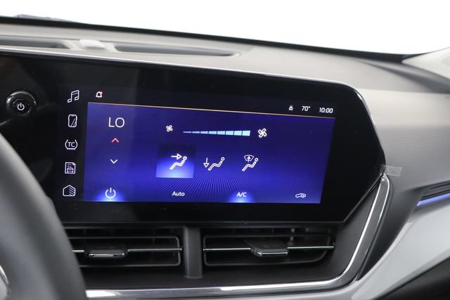 Used 2025 Chevrolet Trax LT w/ Driver Confidence Package FWD image 26