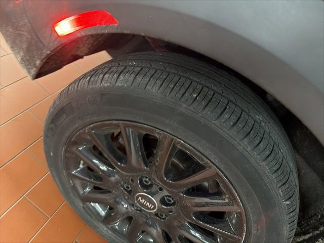 Used 2022 MINI Cooper 4-Door Hardtop image 5