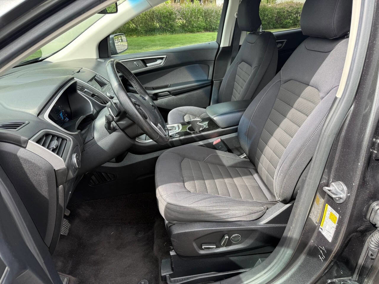 Used 2016 Ford Edge SEL AWD/4WD image 10